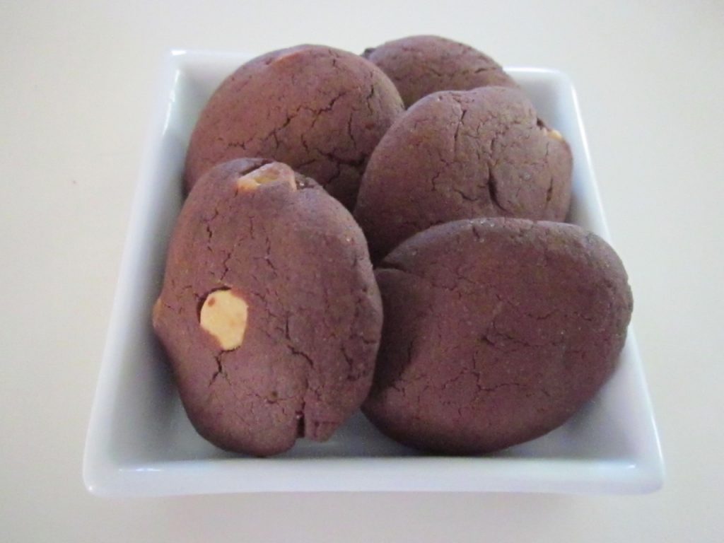triple choc chip cookies